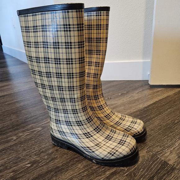 Stylish Plaid Knee-High Rain Boots - Picture 3 of 3